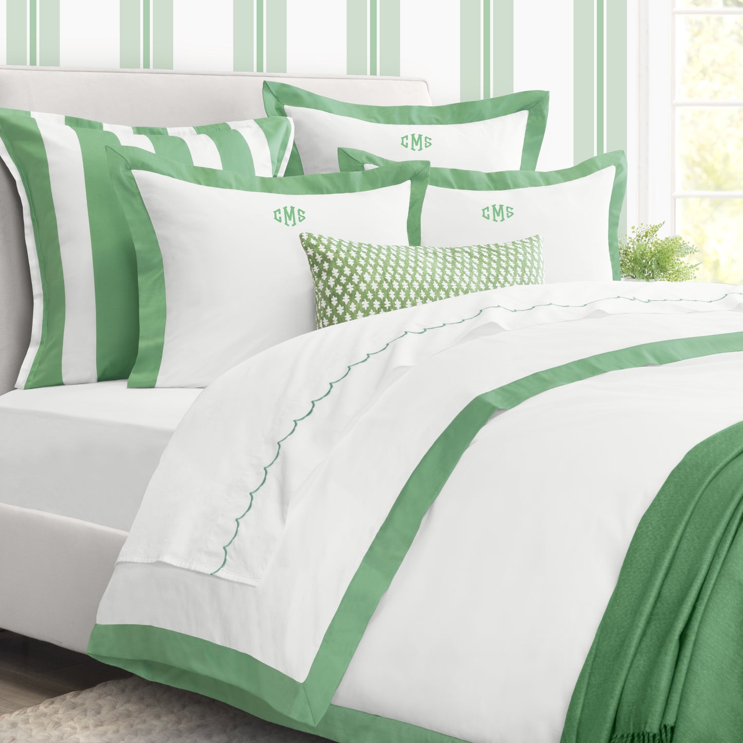Palm Green Wavelet Embroidered Pillowcase Pair