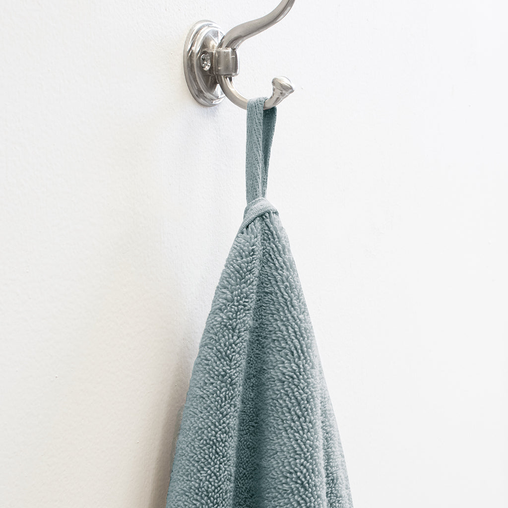 Plush Coastal Blue Towel Resort Bundle (4 Wash + 4 Hand + 4 Bath Towels + 2 Bath Sheets)