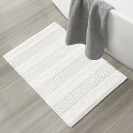 The White Shoreline Weave Bath Mat