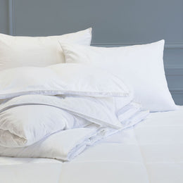 The Luxe Cotton Filled White Comforter